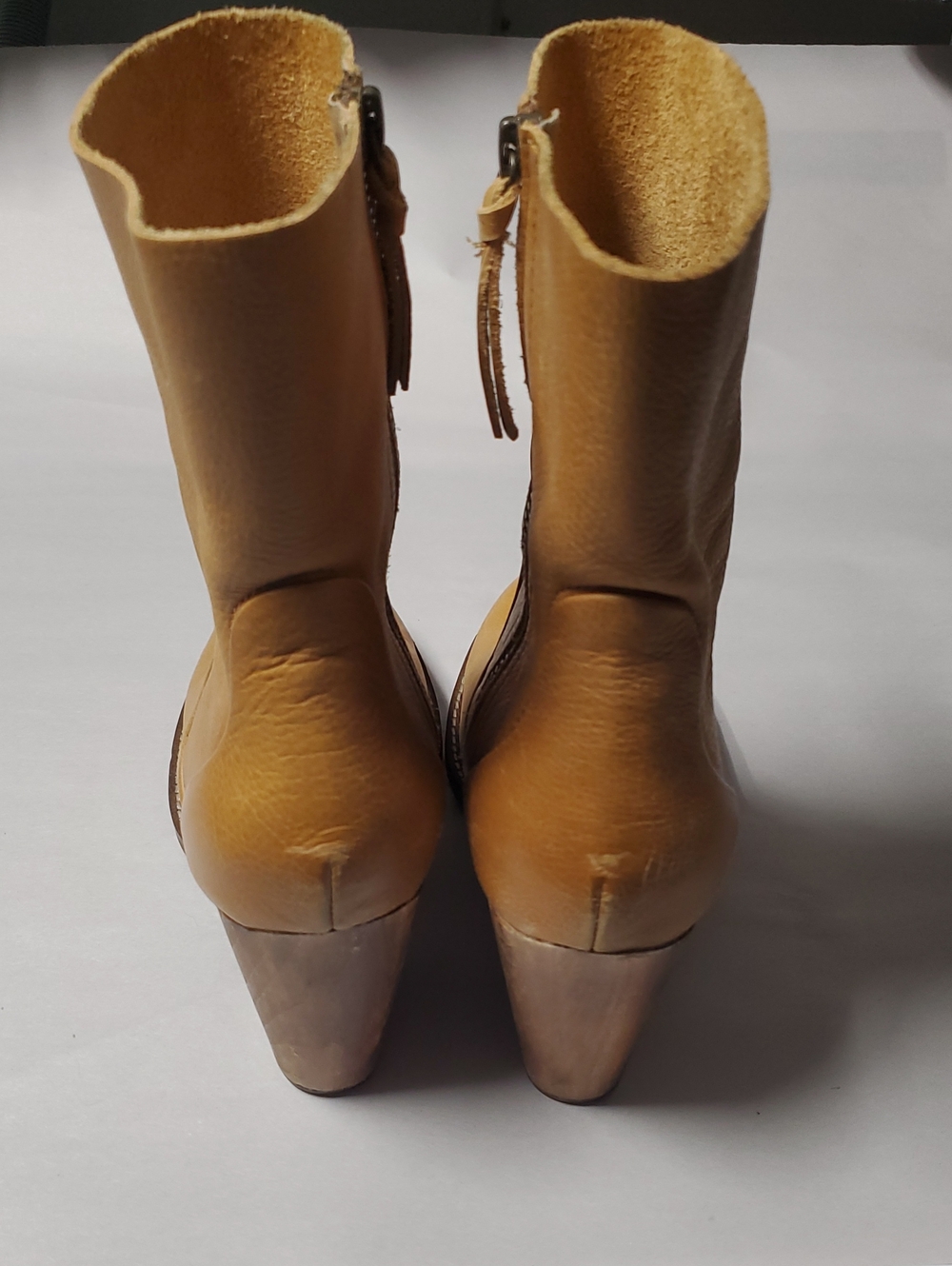 Latigo FRIENDS Tan Leather Block Heel Booties Size 7.5 BoHo 70s Western Romance - Picture 11 of 16